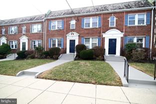 713 Hamlin St Ne #1 - Photo 1 of 1