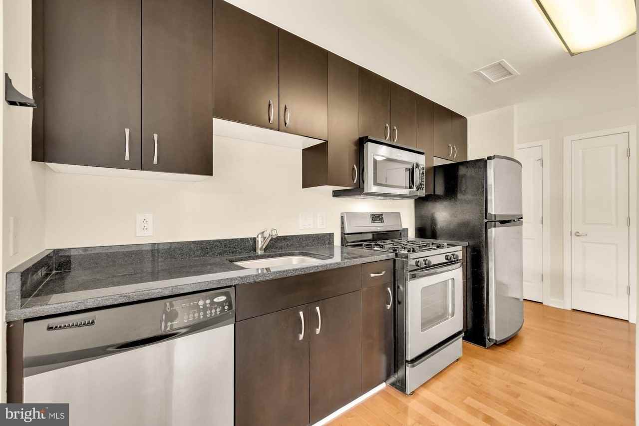 475 K St Nw #1123 - Photo 7 of 36