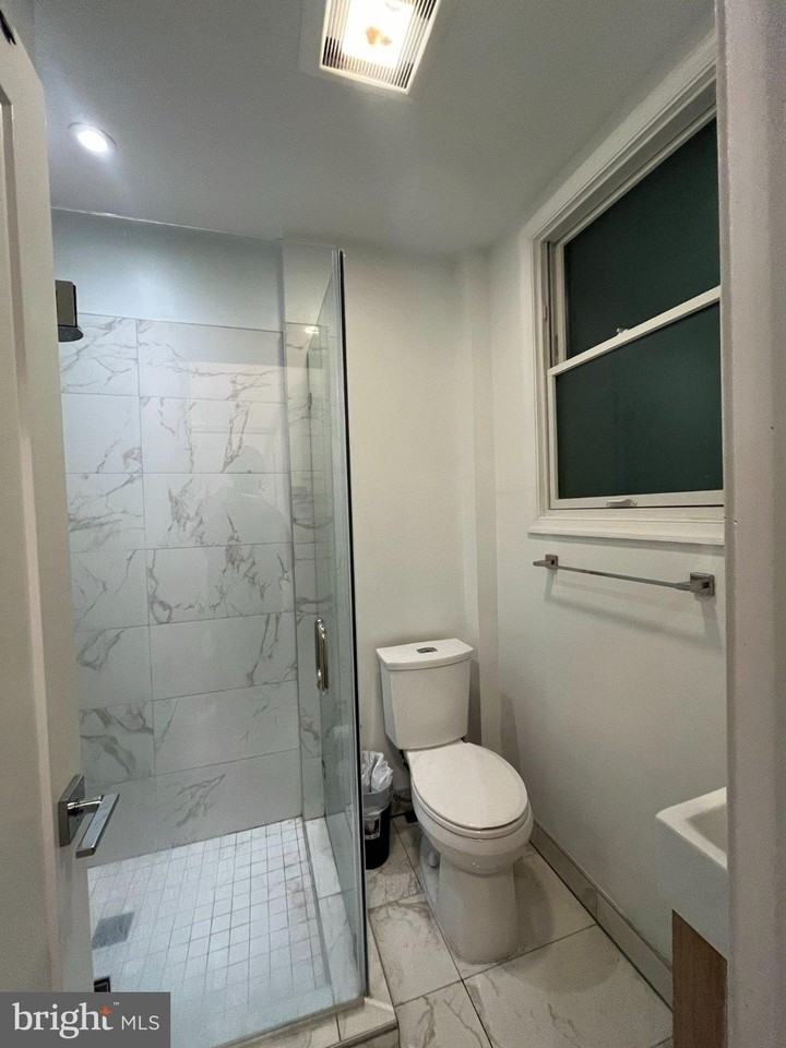 3003 P St Nw - Photo 5 of 7