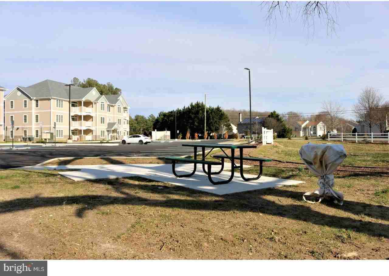 1665 Kenton Rd #101 - Photo 3 of 24