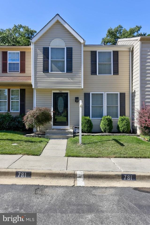 781 Willowby Run - Photo 2 of 32