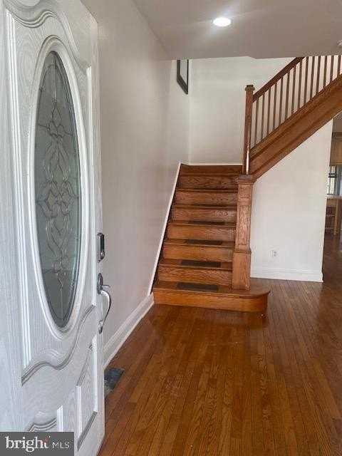 315 E 29th St - Photo 5 of 17