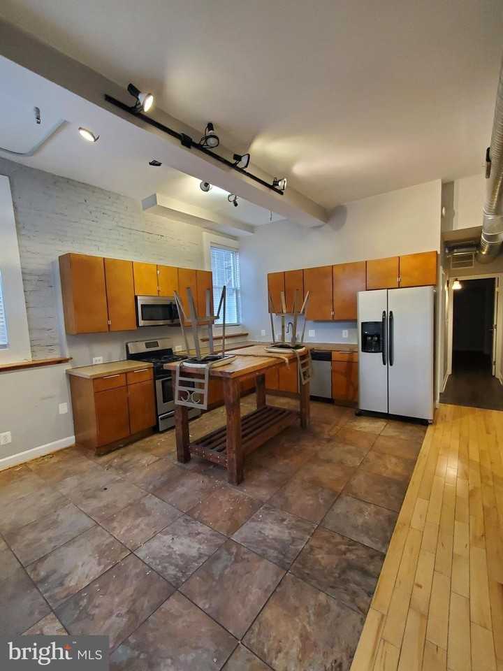 1211 S Charles St #5 - Photo 2 of 16