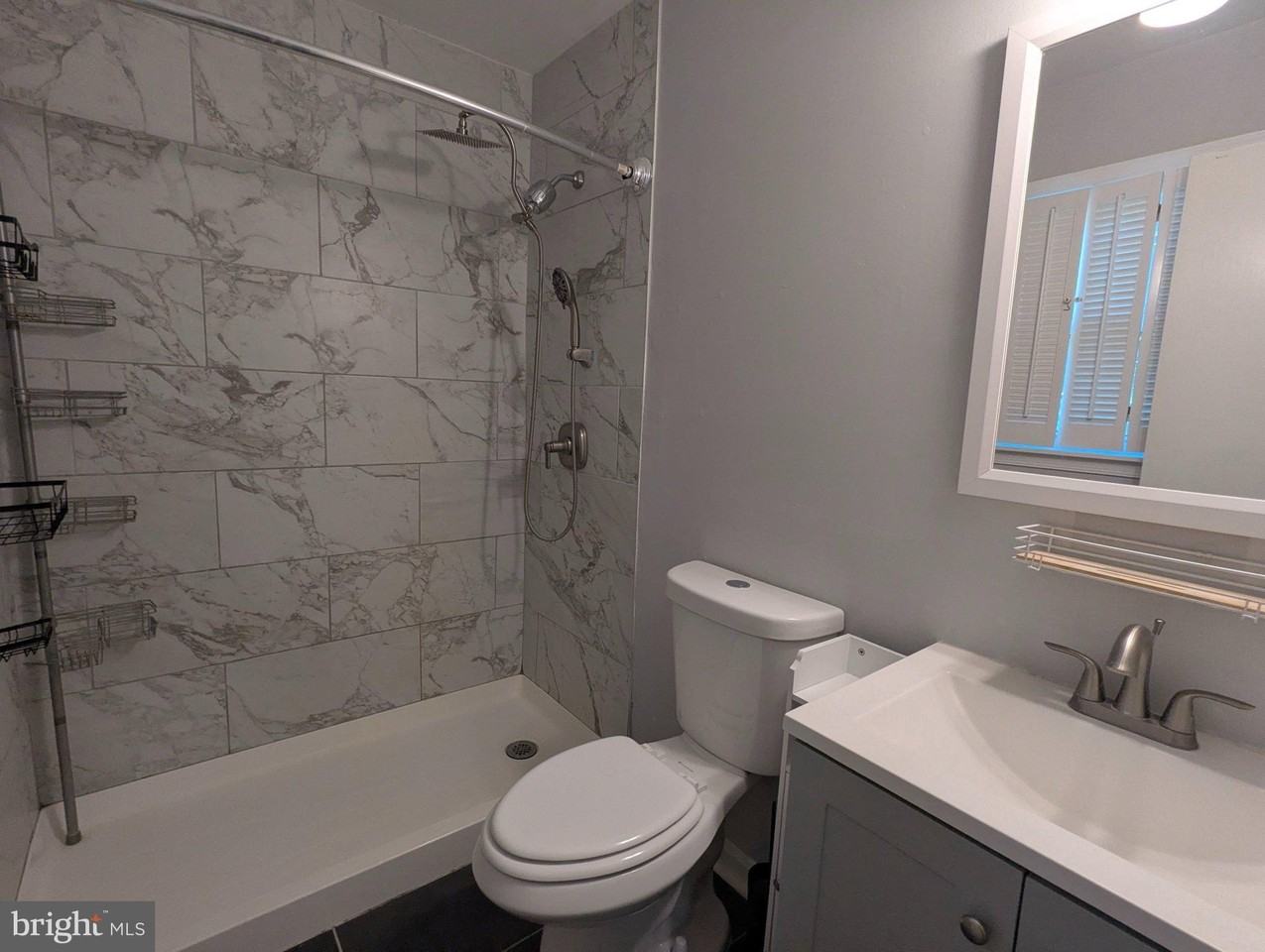 3813 Oak St - Photo 3 of 28