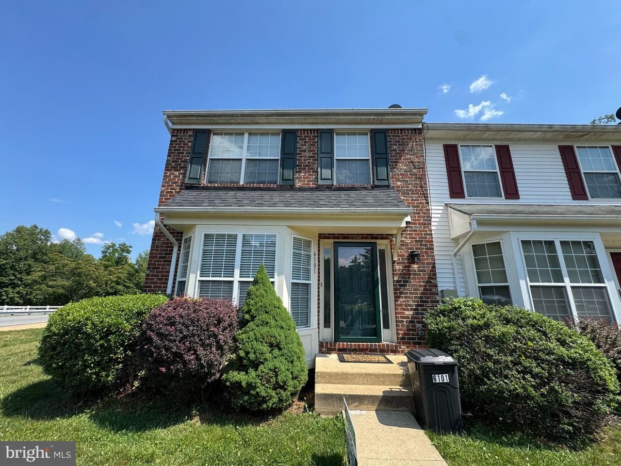 6101 Lands End Ct