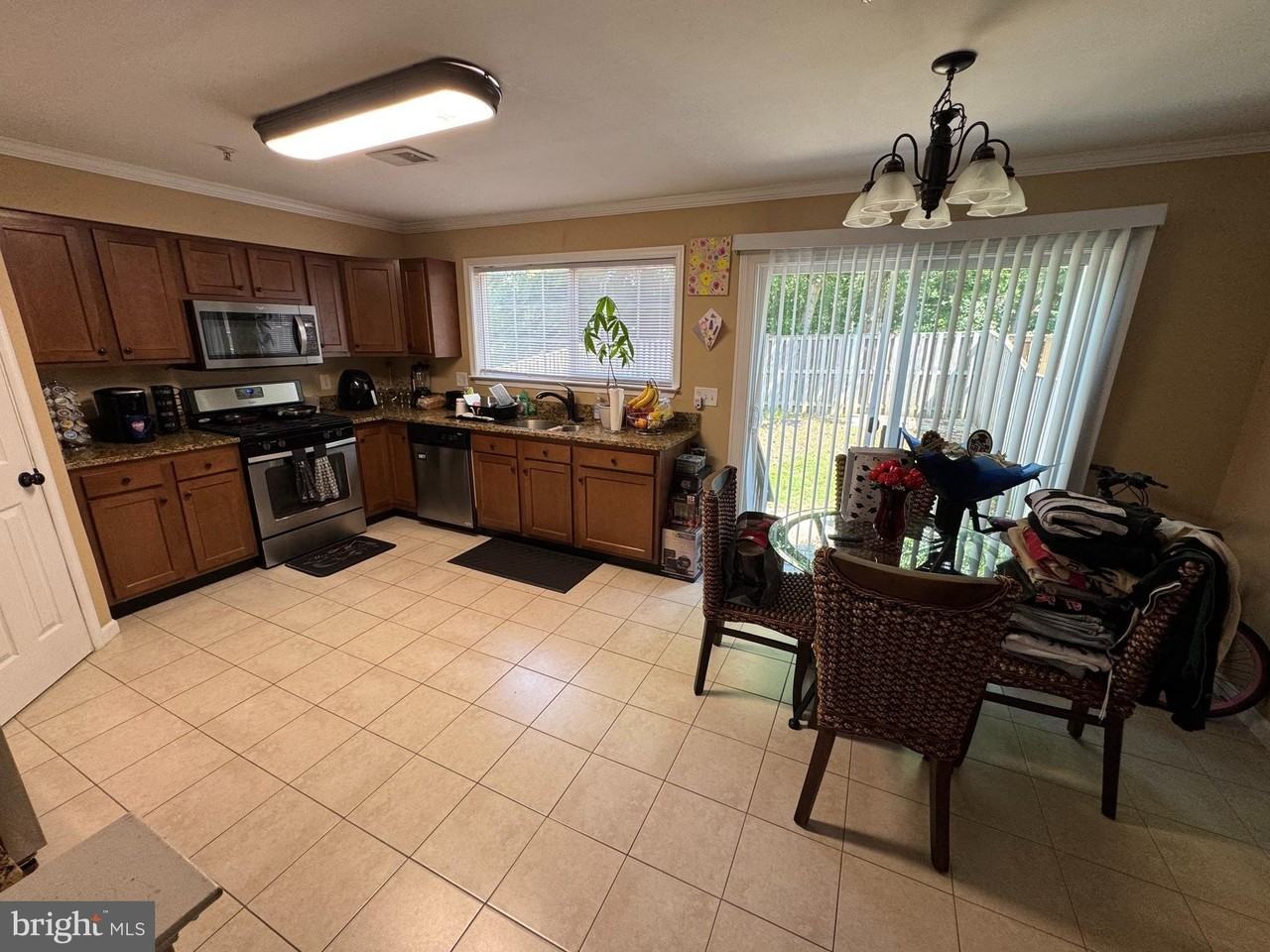 6101 Lands End Ct - Photo 5 of 16