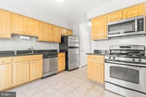 featured image of 3842 Chesterwood Dr #3842
