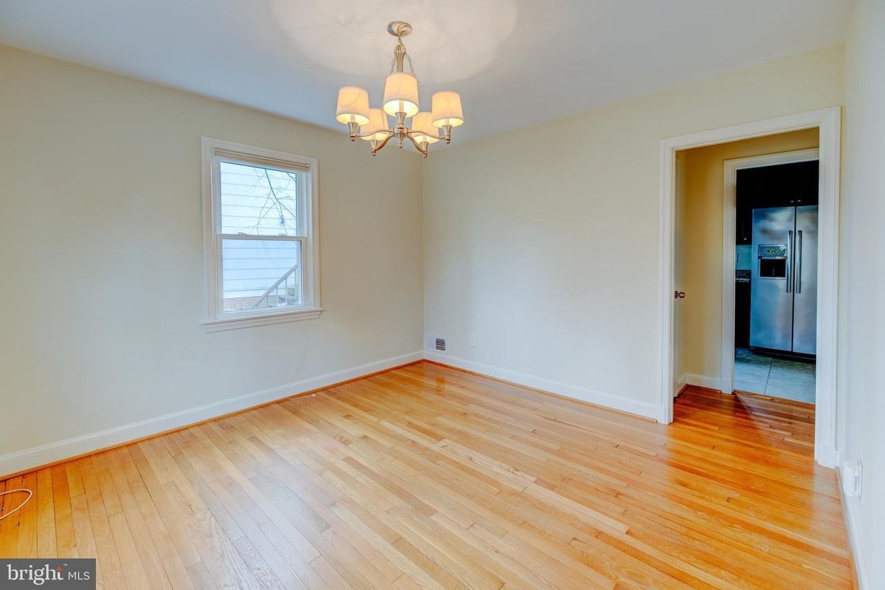 5214 Danbury Rd - Photo 3 of 29