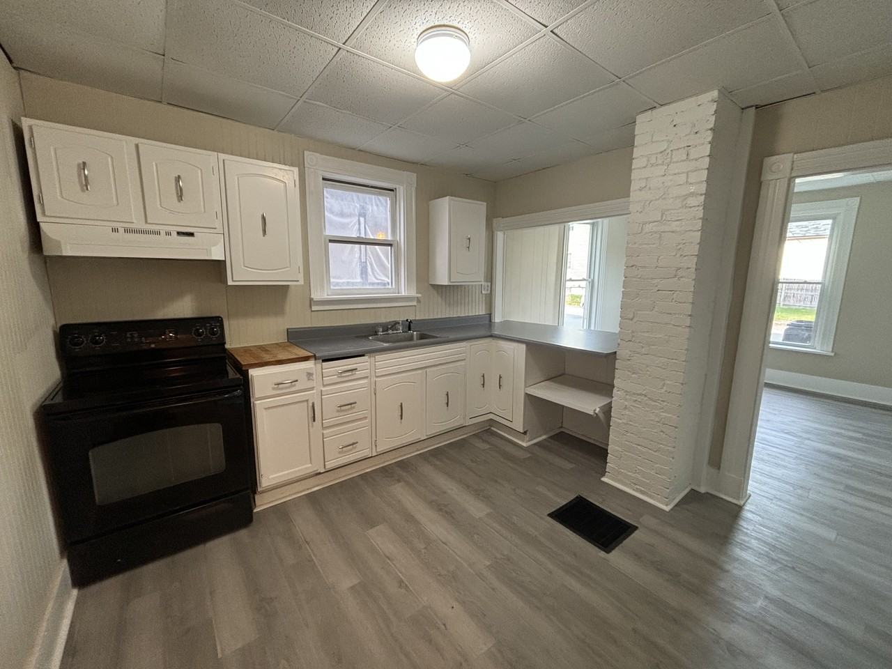 53 S Park St #1 - Photo 2 of 5