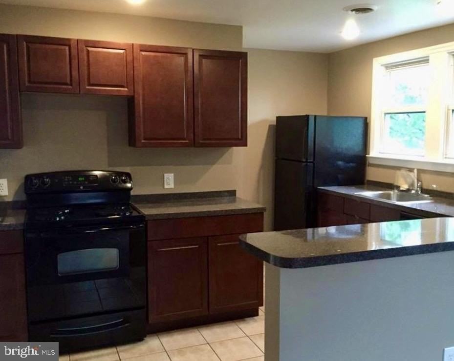 29 E Buckingham Ave #2ndFL - Photo 4 of 10