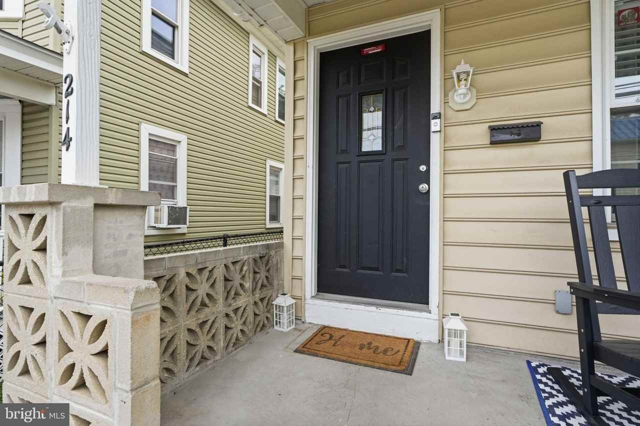 214 Washington St - Photo 3 of 36