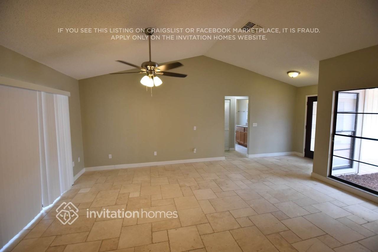 1617 Carter Oaks Dr - Photo 2 of 17