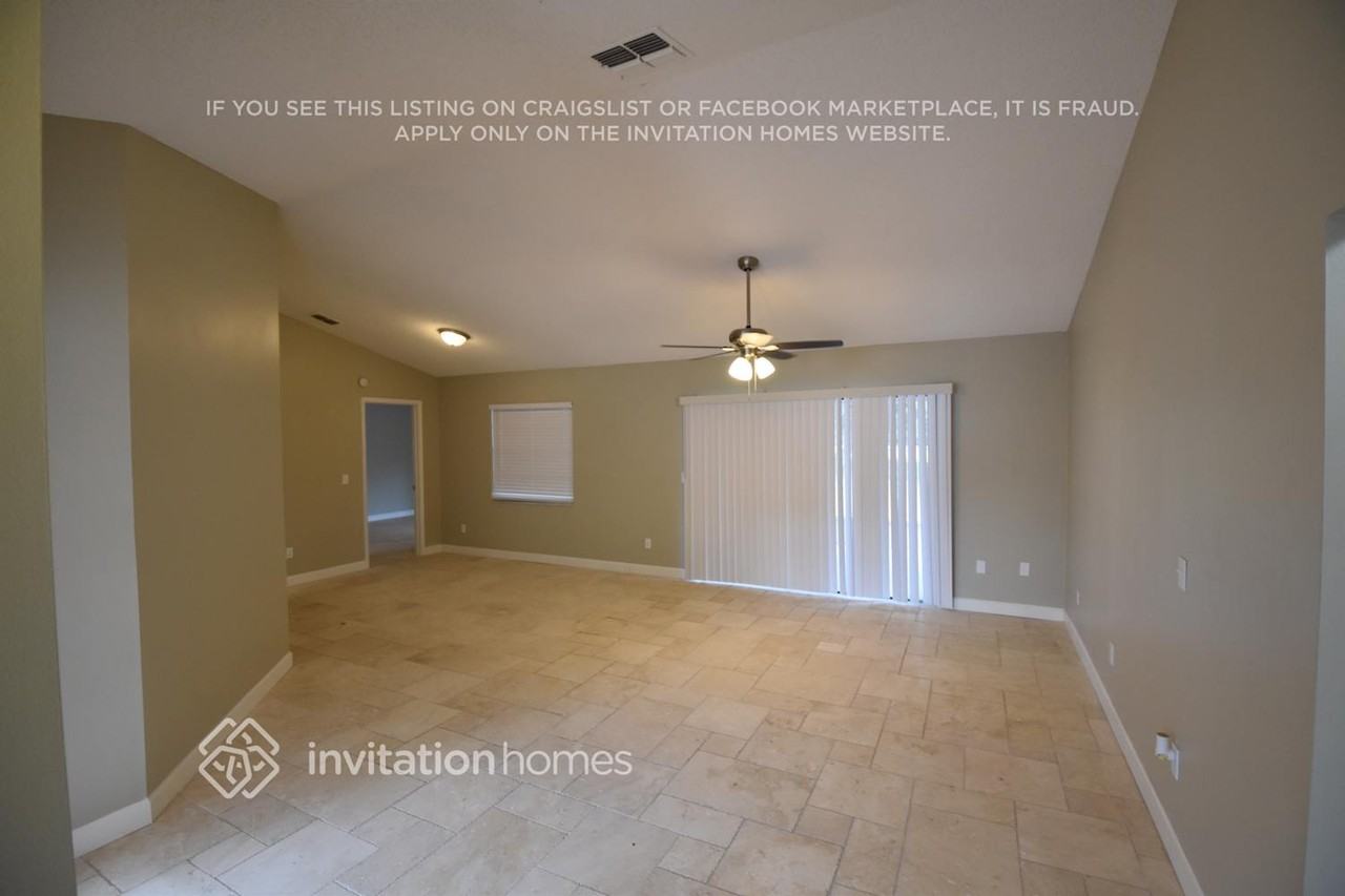 1617 Carter Oaks Dr - Photo 3 of 17