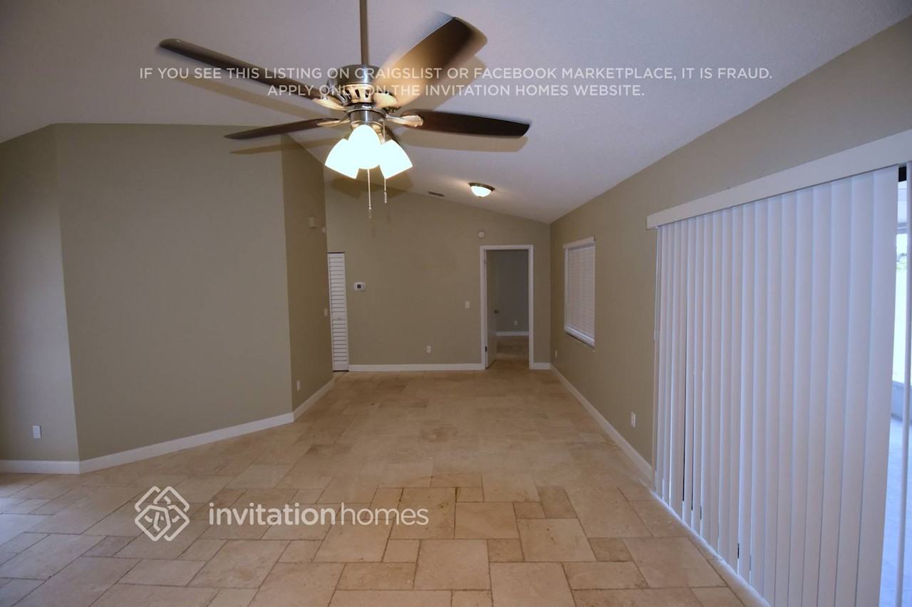 1617 Carter Oaks Dr - Photo 4 of 17