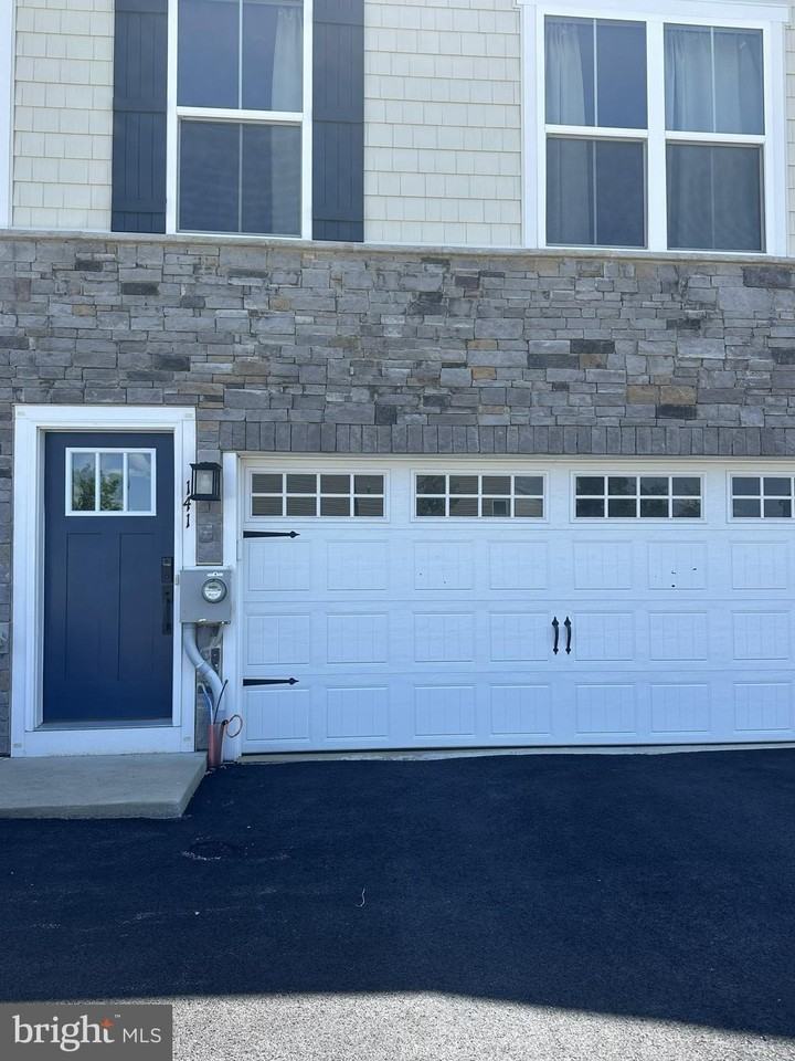 141 Arden Way - Photo 2 of 33