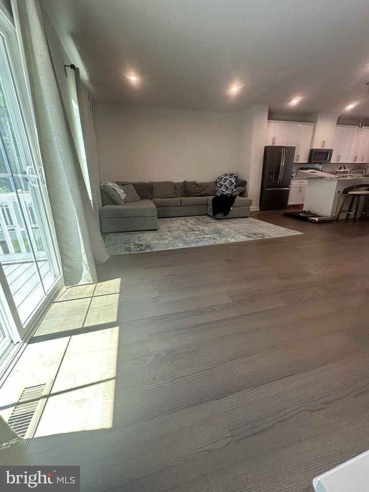 141 Arden Way - Photo 6 of 33