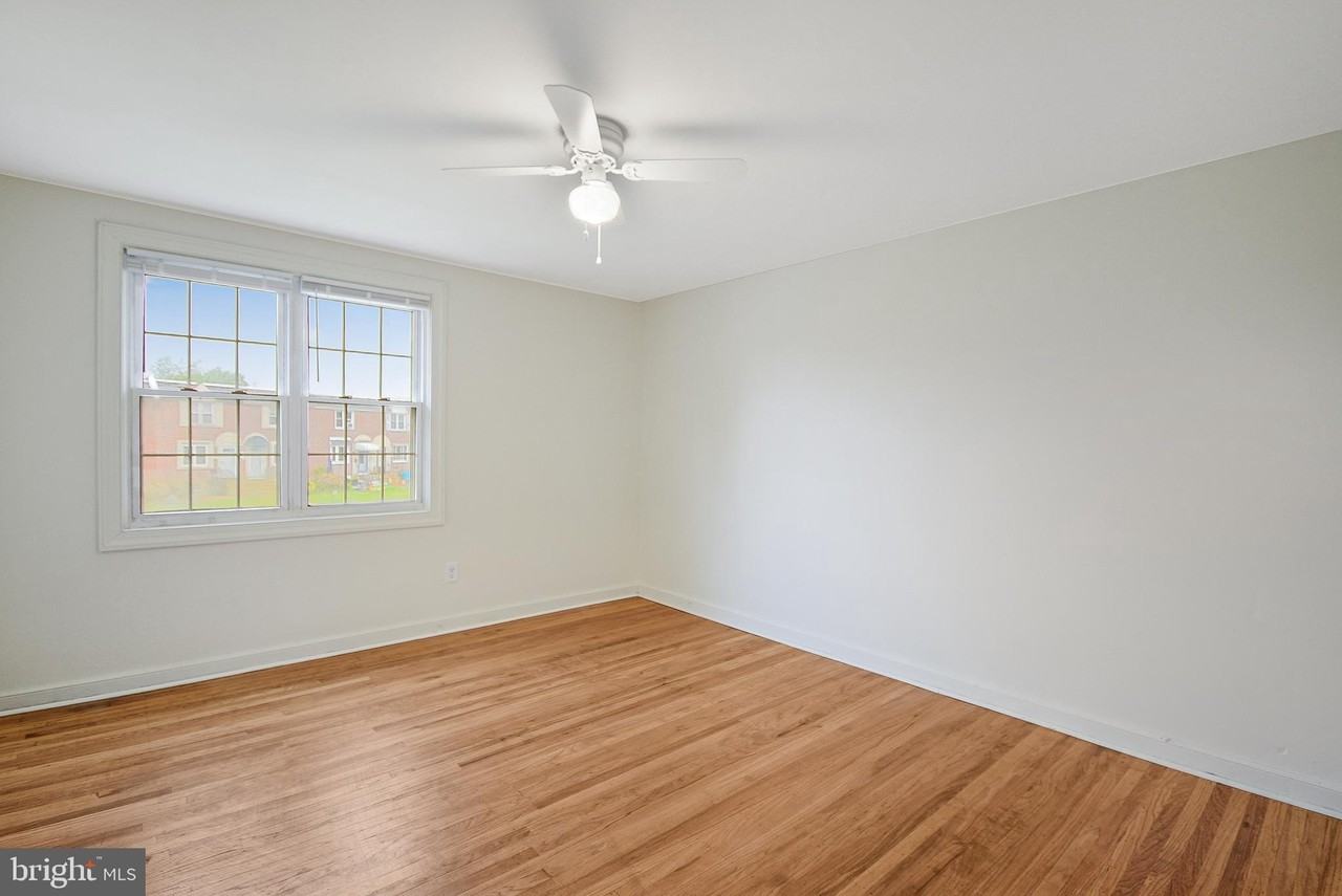 505 Stratford Rd - Photo 6 of 15