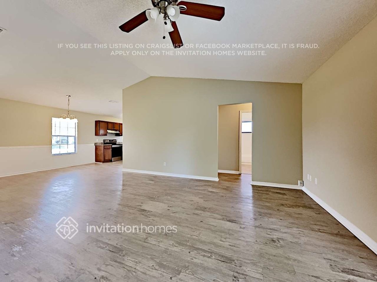 1082 Leeward Dr - Photo 4 of 14