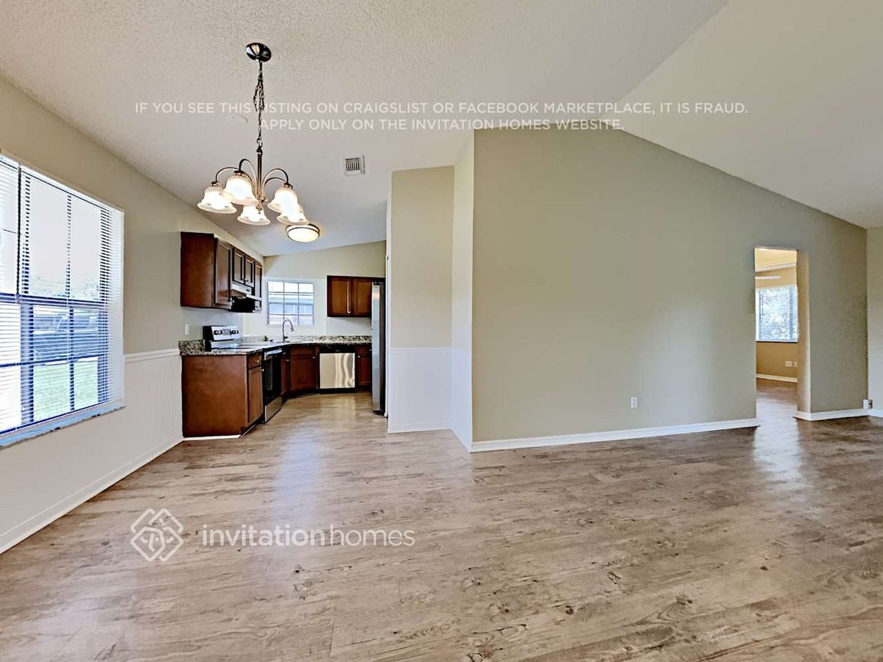 1082 Leeward Dr - Photo 5 of 14
