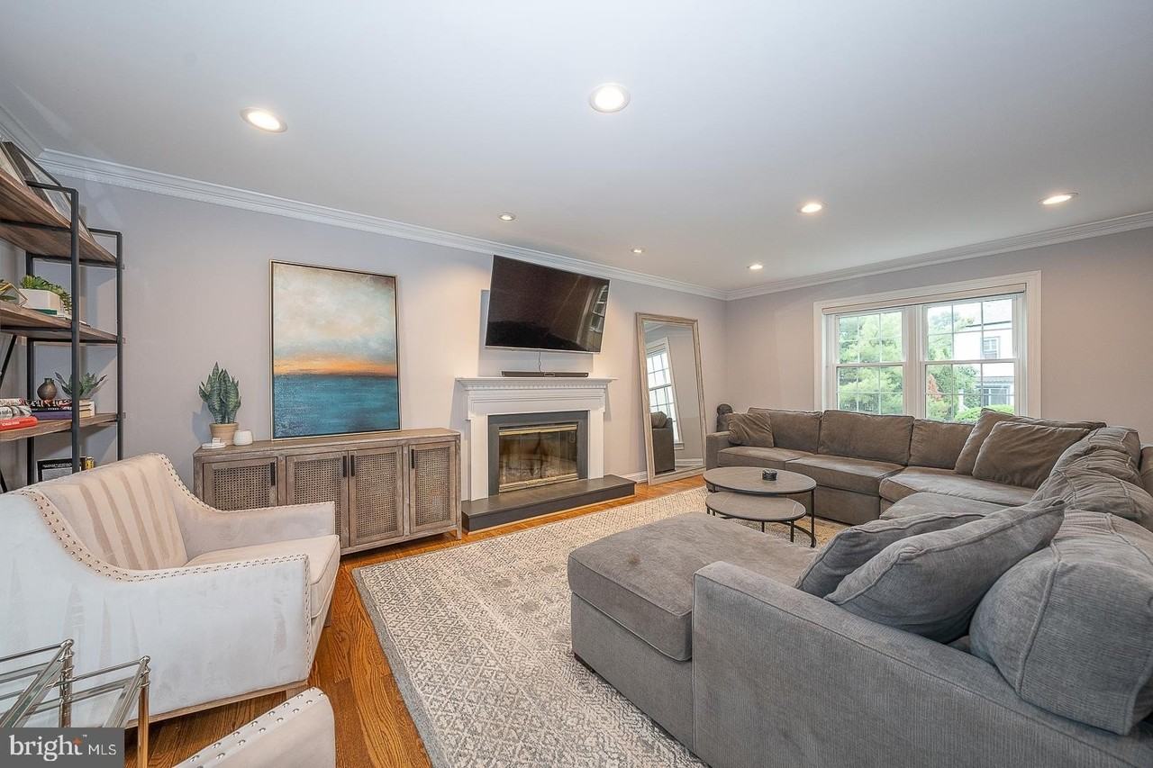 10 Hansen Ct - Photo 7 of 38