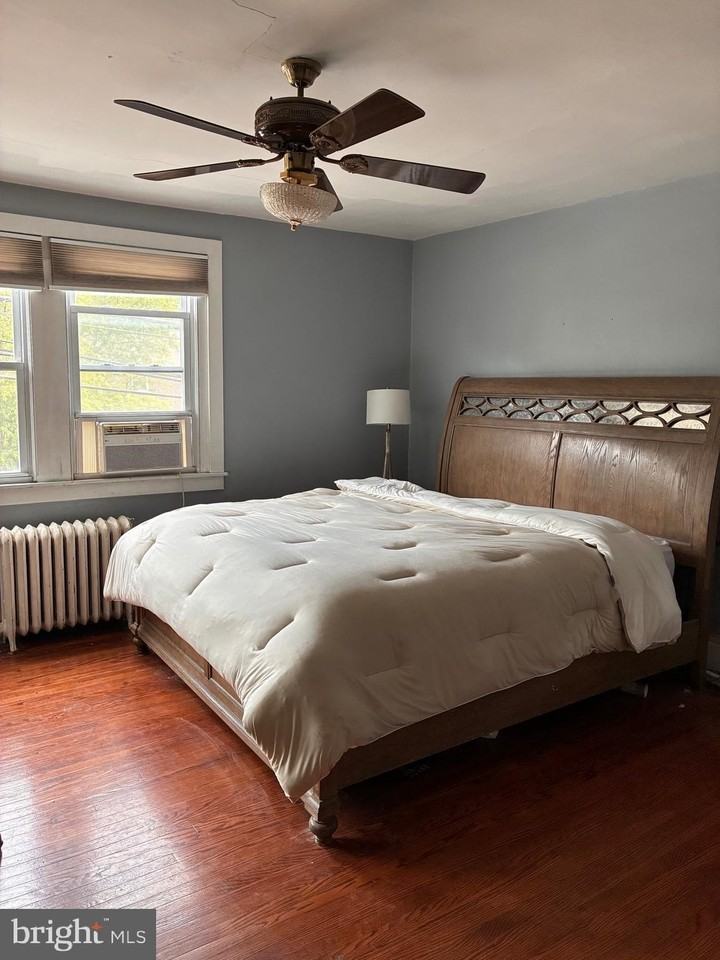 10 Greenwood Ave - Photo 2 of 3