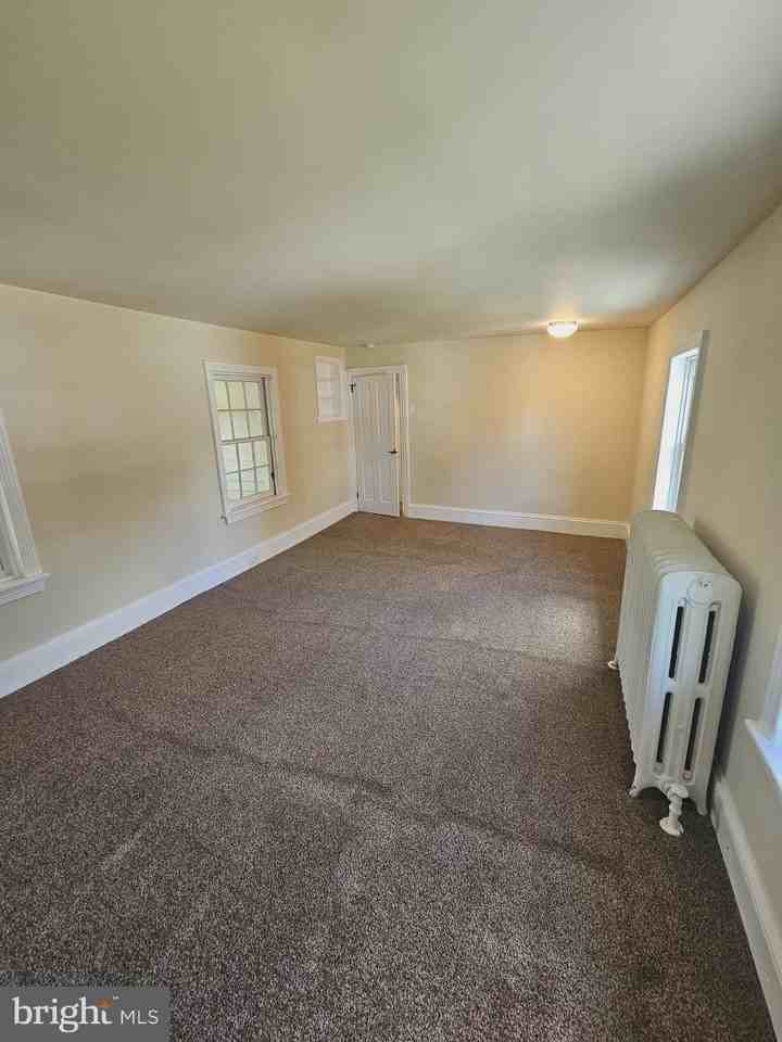 27 N Front St - Photo 4 of 26