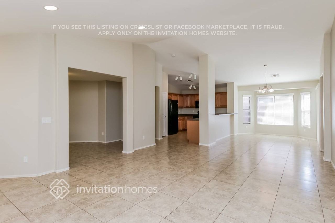 45055 W Portabello Rd - Photo 3 of 21