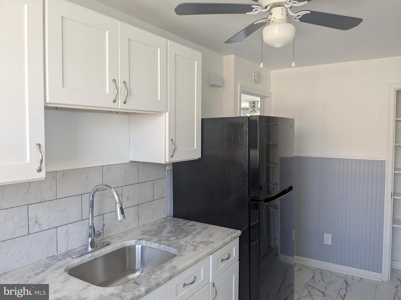 1327 Weaver St - Photo 4 of 10