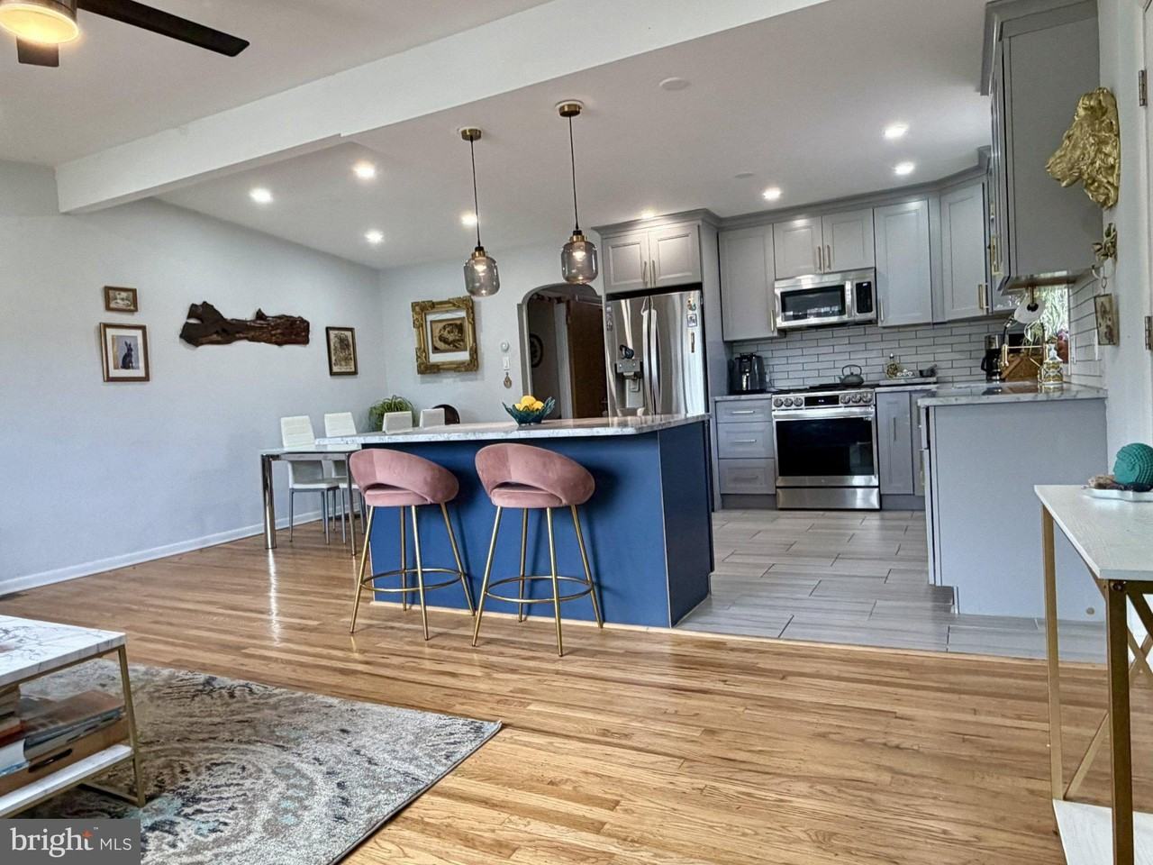 559 Wartman St - Photo 3 of 21