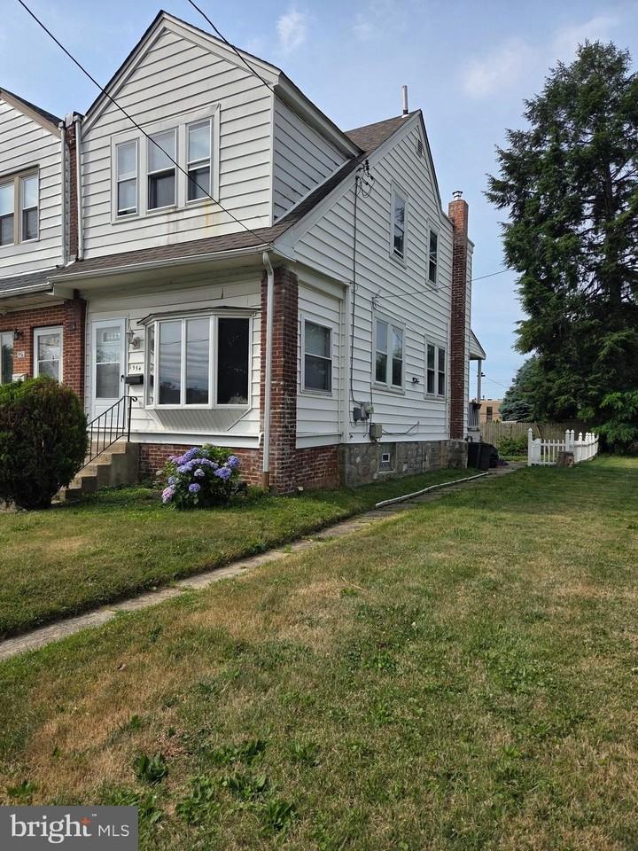 1954 Kohl St - Photo 2 of 11