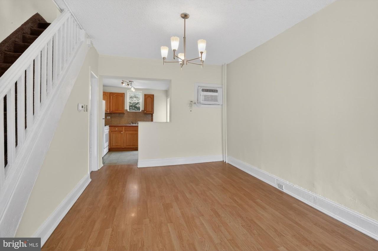 1519 Emily St - Photo 7 of 27