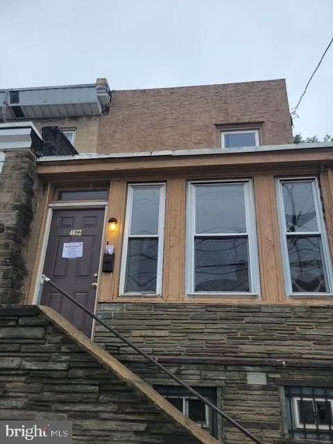 4672 Stenton Ave - Photo 2 of 16