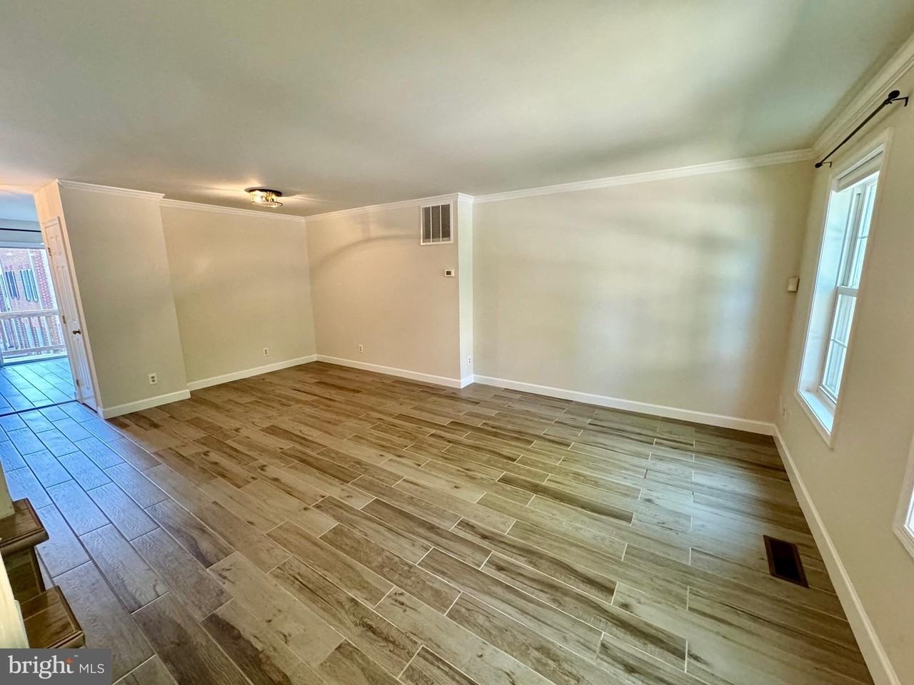 4878 10th St S - Photo 3 of 19
