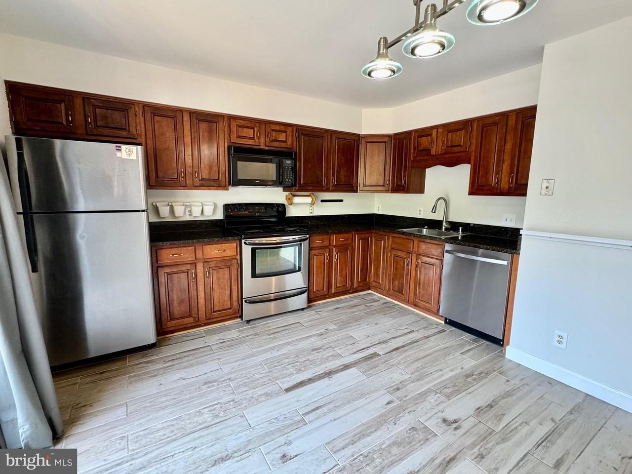 4878 10th St S - Photo 5 of 19