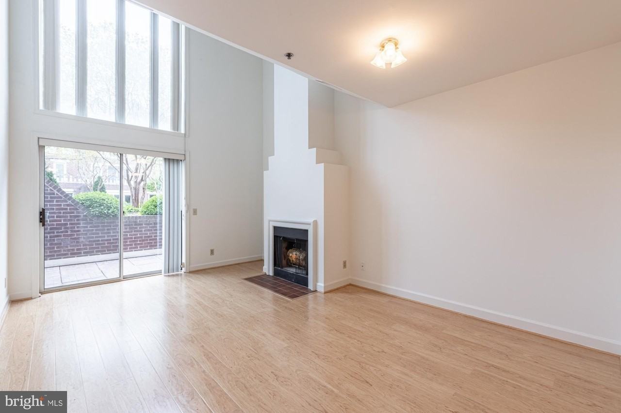 125 N Lee St - Photo 2 of 35