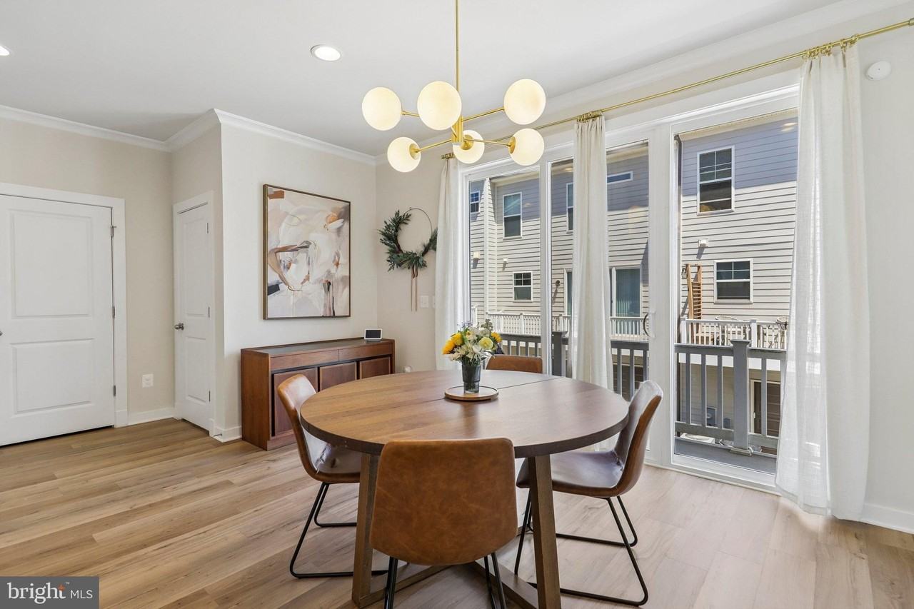 283 Willis St - Photo 6 of 45