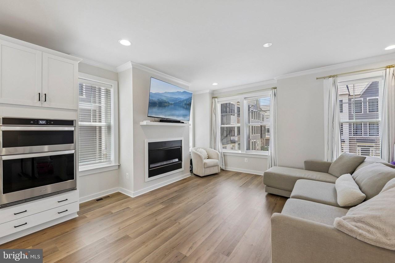283 Willis St - Photo 7 of 45
