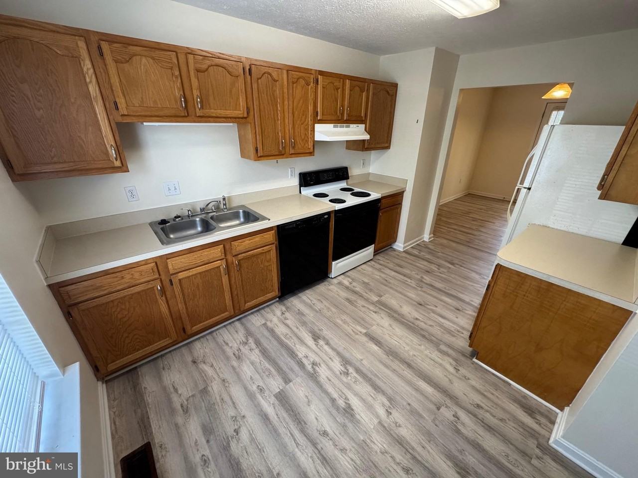 219 Sherando Cir - Photo 4 of 18