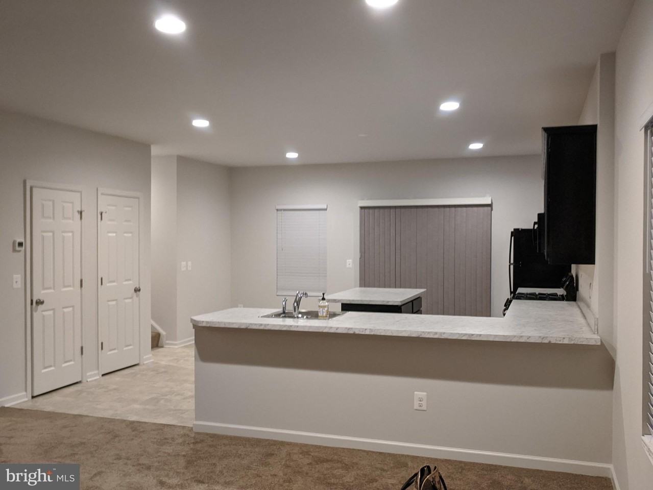 224 Parkland Dr - Photo 5 of 33