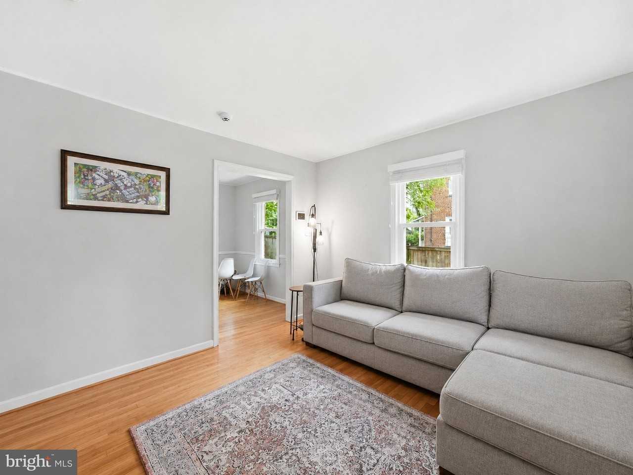 5935 Williamsburg Rd - Photo 4 of 15