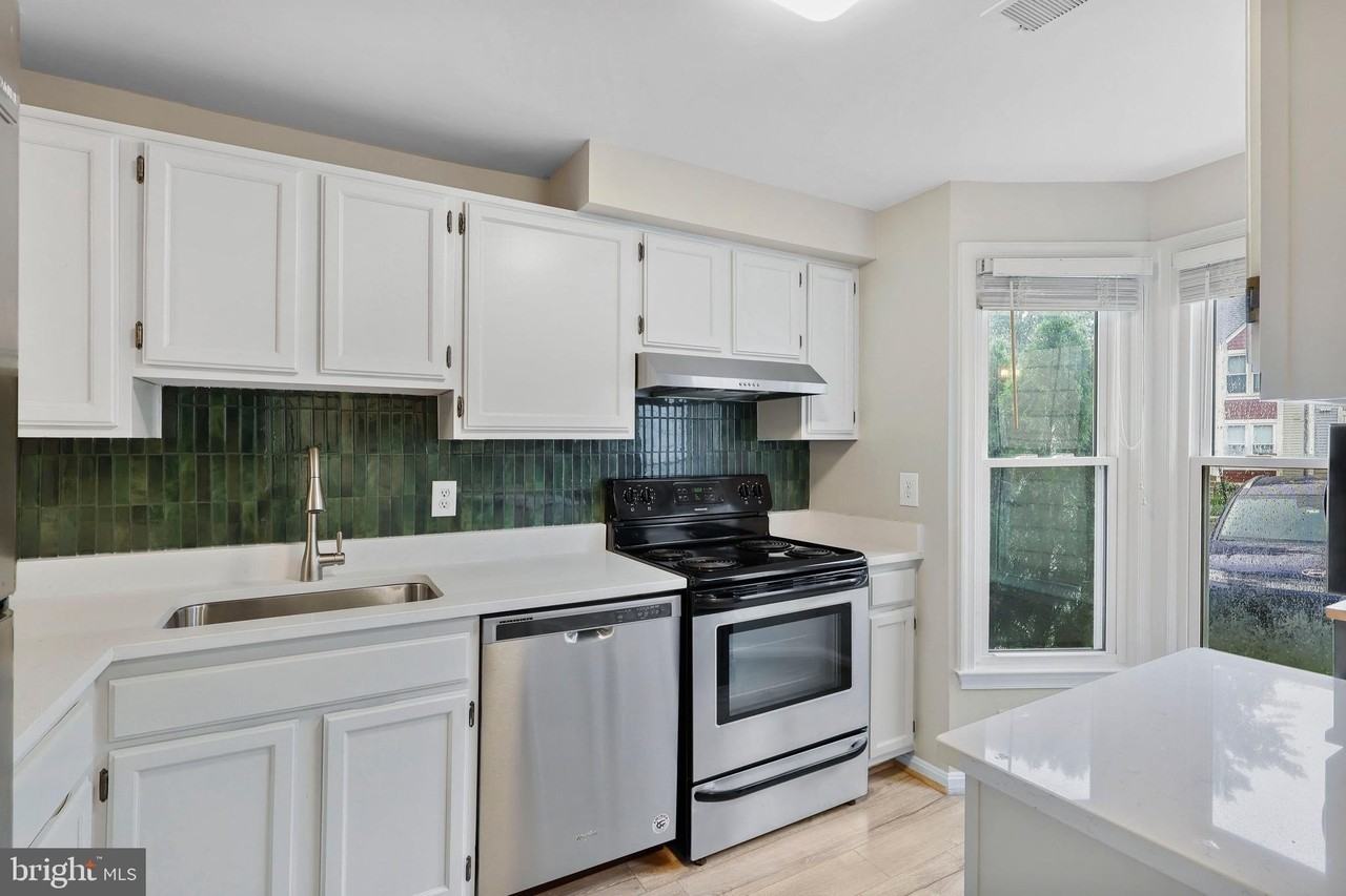 2137 Whisper Way - Photo 5 of 32