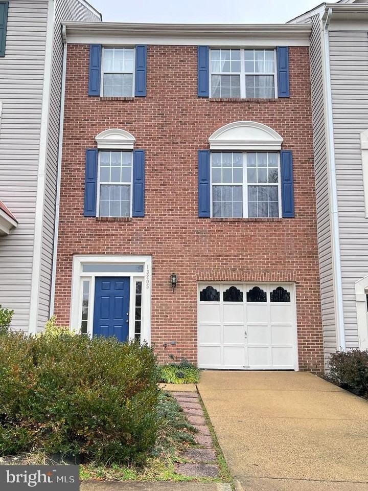 13205 Fox Ripple Ln - Photo 2 of 22