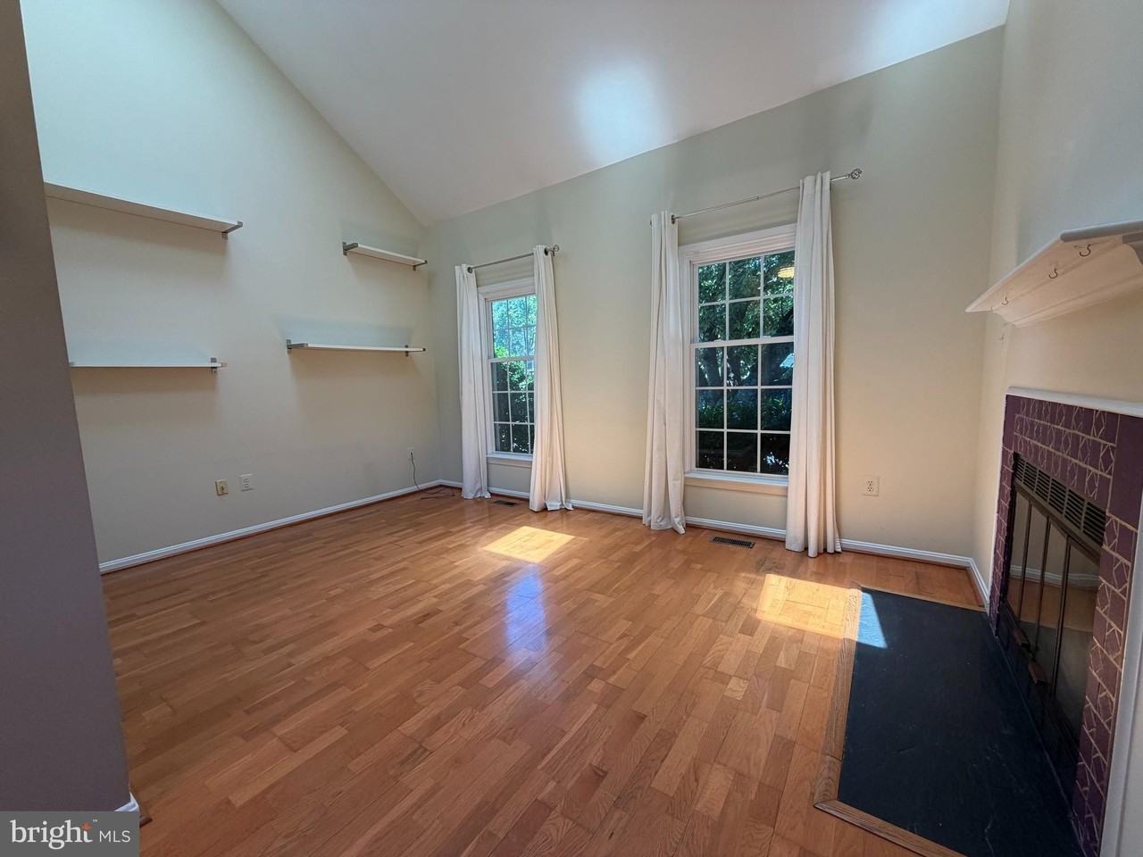 6501 Brick Hearth Ct - Photo 3 of 24