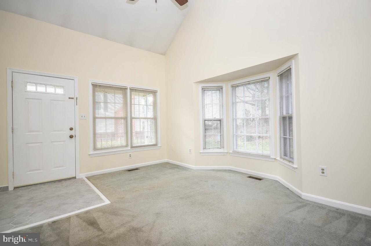 9440 William Kirk Ln - Photo 3 of 40