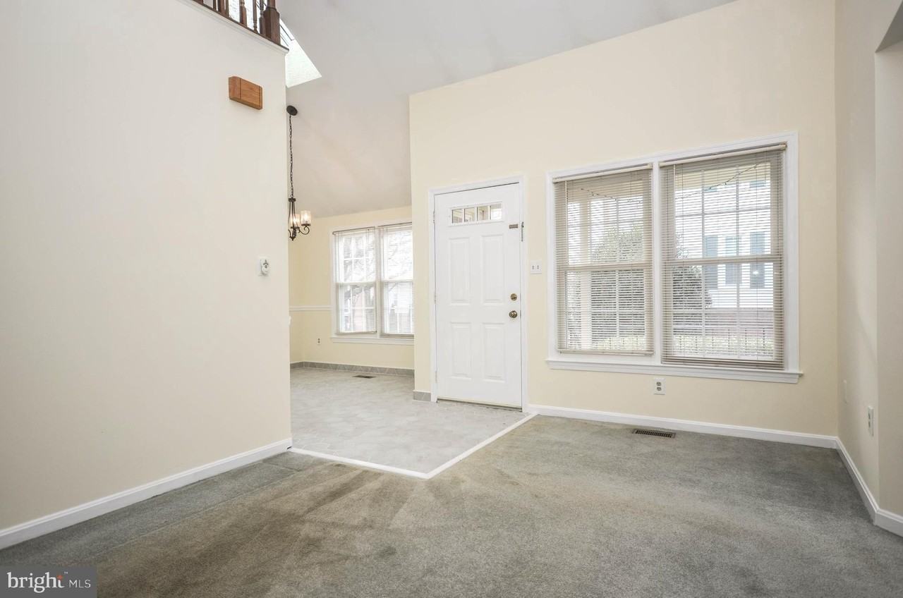 9440 William Kirk Ln - Photo 4 of 40