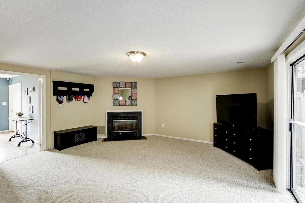 13915 Gunners Pl - Photo 5 of 31