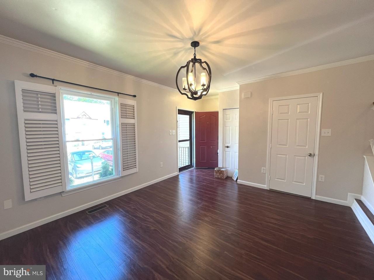 12102 Presidio Way - Photo 3 of 27