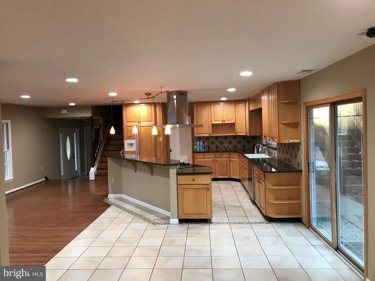 7078 Token Valley Rd - Photo 5 of 33