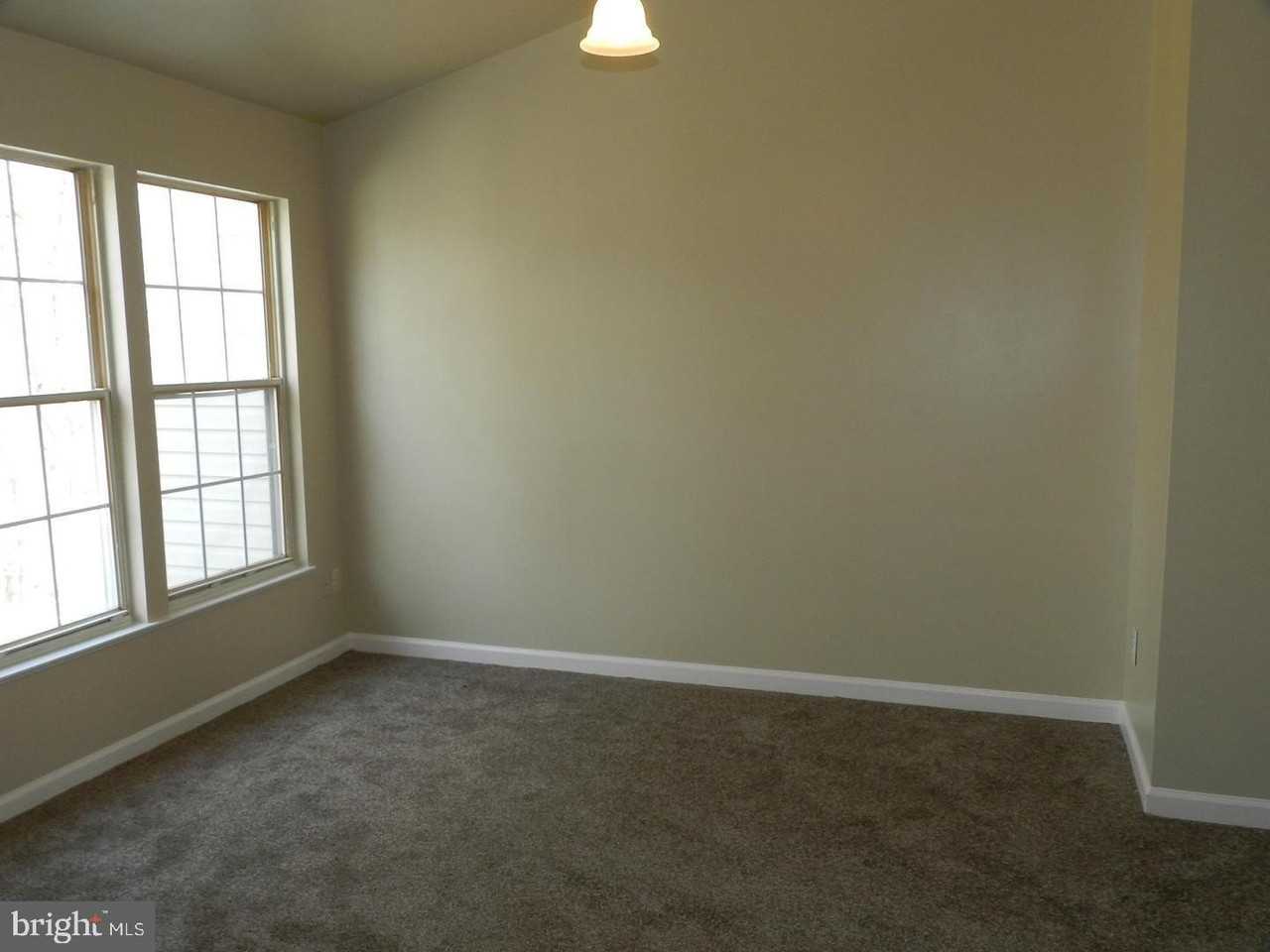 12800 Silvia Loop - Photo 3 of 6