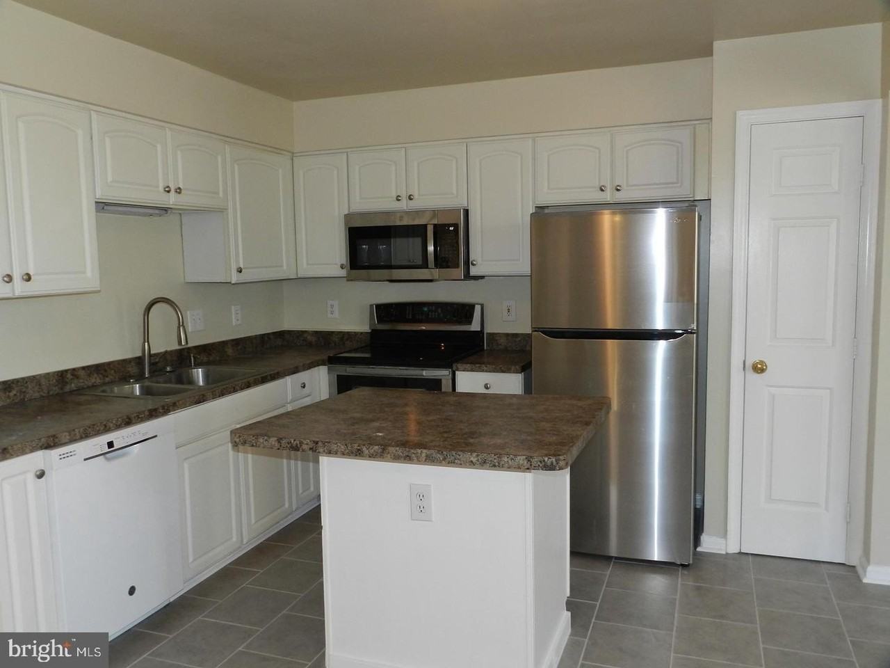 12800 Silvia Loop - Photo 5 of 6